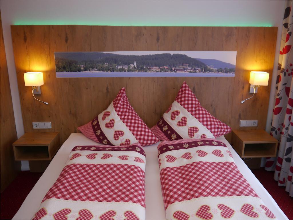 Bed & Breakfast Gaestehaus Cafe Heck